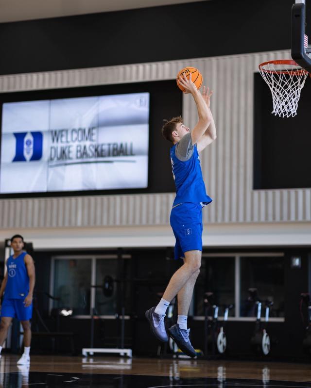 开云入口-准状元弗拉格闪耀纽约 篮网绝杀76人和他渐行渐远