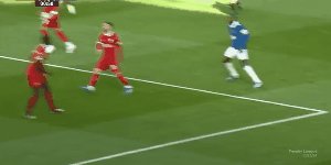 【英超】萨拉赫梅开二度 利物浦2比0埃弗顿