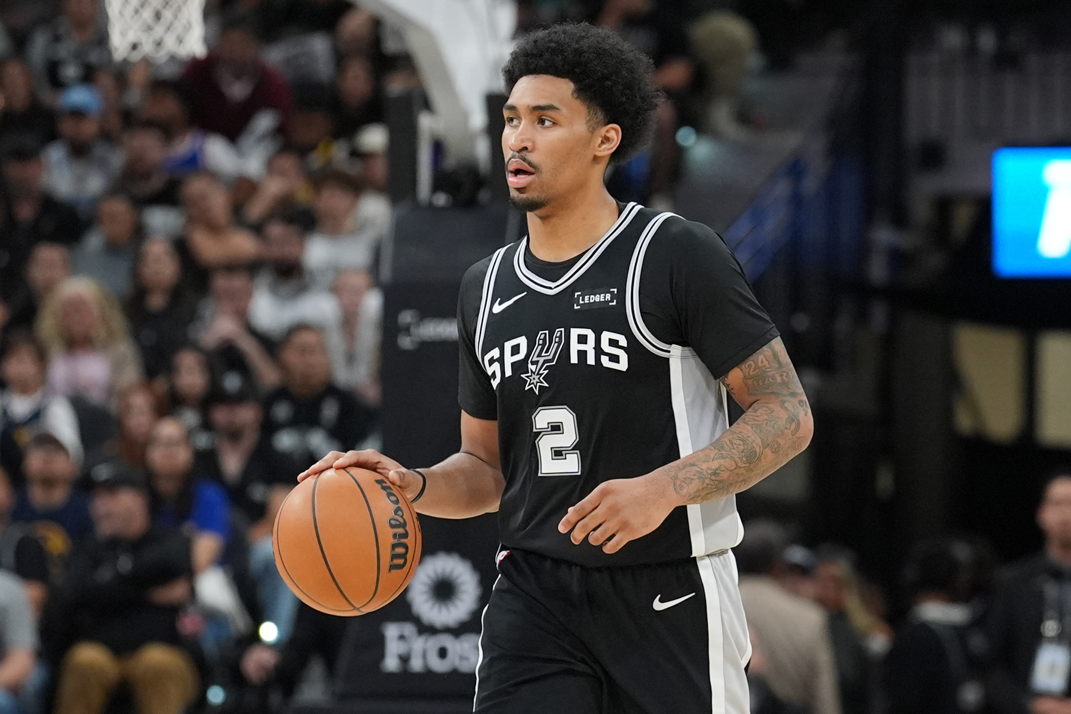 开云入口-米奇：哈珀目前的状态为每日观察 他右腿肌肉挫伤&amp;没有长期隐患